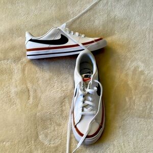 KIDS NIKE KIDS COURT LEGACY SNEAKER